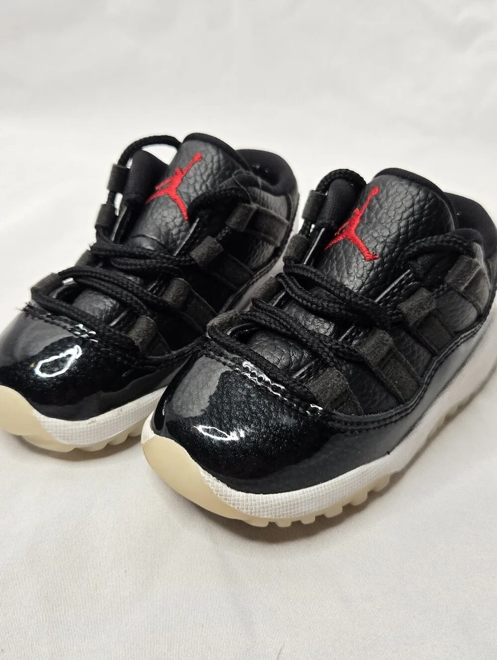 Air Jordan 11 Retro Low 72-10 TD Toddler 7C Black Red 505836-001 Sneakers